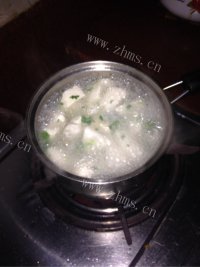美味的鸭血豆腐汤做法图解4)