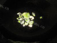 易做的白菜炒肉做法图解5)