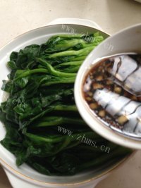 蒜香浇汁蒜粒青菜苔做法图解9)