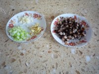 美味的香菇蛋炒饭做法图解2)