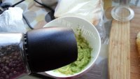 简单的鸡蛋牛油果三明治做法图解6)