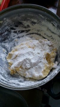 诱人的南瓜饼做法图解2)