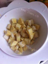 家常菜豌豆炒虾仁做法图解10)