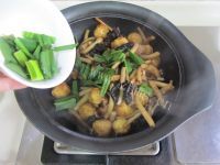 降压美容虎皮鹌鹑蛋茶树菇做法图解10)