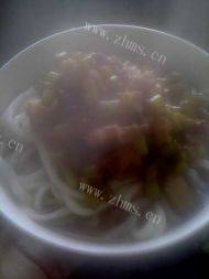 诱人的炸酱面