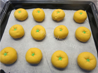 美味的秋天来了橘子面包做法图解28)