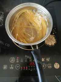 美味家庭牛排意面套餐做法图解2)
