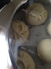 美味营养的豆沙包做法图解4)