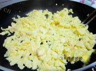 美味的韭菜蛋饺做法图解3)