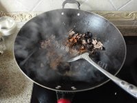 美味木耳肉丝米粉做法图解4)