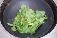 美味的小白菜炖豆腐做法图解4)