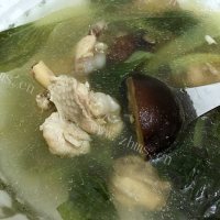 美味的鸡腿香菇汤做法图解8)
