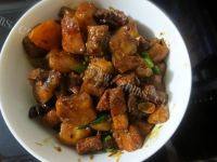 味道不错的红烧肉炖土豆