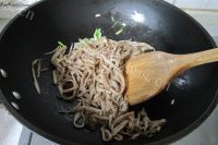 唇齿留香的干煸杏鲍菇做法图解5)