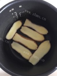 美味的电饭煲版烤鸡做法图解8)