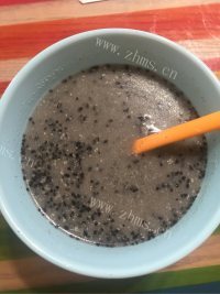 热腾腾的芝麻糊做法图解7)