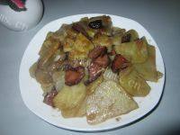 家常菜土豆片炒腊肉