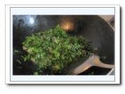 自己做的荠菜炒年糕做法图解3)