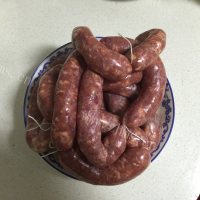 色香味俱全的麻辣香肠做法图解6)