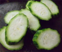 家常菜丝瓜蒸粉丝做法图解5)