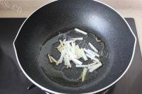 菌菇烩海参做法图解9)