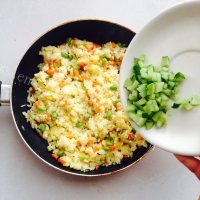 清淡的青豆炒饭做法图解9)