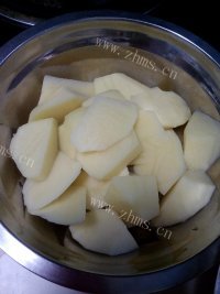 家常菜香菇炖土豆做法图解2)