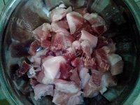 家常菜红烧肉烧土豆做法图解5)