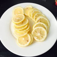 口感丰富的腌柠檬做法图解4)