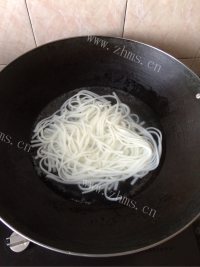 清爽的沙拉漠瓜做法图解3)