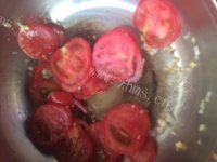 美味的番茄丝瓜汤做法图解3)