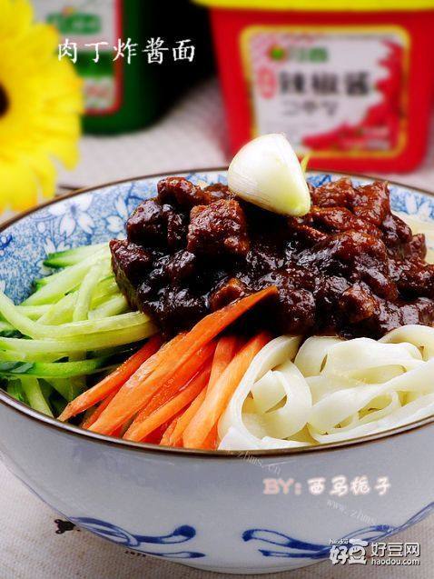 肉丁炸酱面