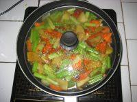 家常菜芹菜炒土豆片做法图解10)