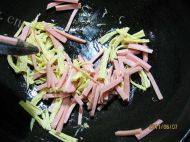 家常菜韭苔炒腐竹做法图解5)