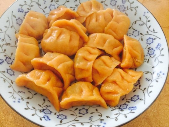 五味俱全的胡萝卜水饺