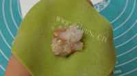 好吃的翡翠猪肉虾仁小馄饨做法图解6)