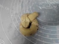 自制红糖红枣核桃面包做法图解13)