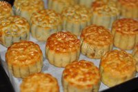 美味可口的红豆广式月饼做法图解9)