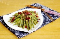 质嫩爽口的干煸四季豆做法图解7)