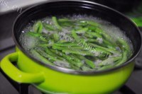 美味的非油炸版干煸豆角做法图解5)