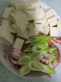 家常菜大白菜炖豆腐做法图解2)