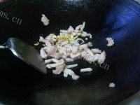 家常菜肉片炒苦瓜做法图解5)