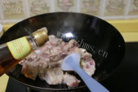 家常菜土豆焖排骨做法图解9)