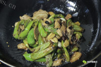 色香味俱全的农家小炒肉做法图解6)