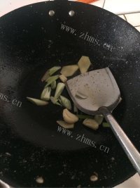 家常菜炖带鱼做法图解6)