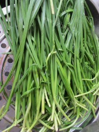 美味的韭菜虾仁水饺做法图解2)