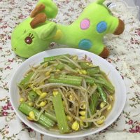 家常菜芹菜炒豆芽