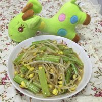 家常菜芹菜炒豆芽