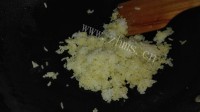 垂涎欲滴的蛋炒饭做法图解3)