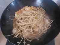 美味的白菜粉条肉做法图解11)